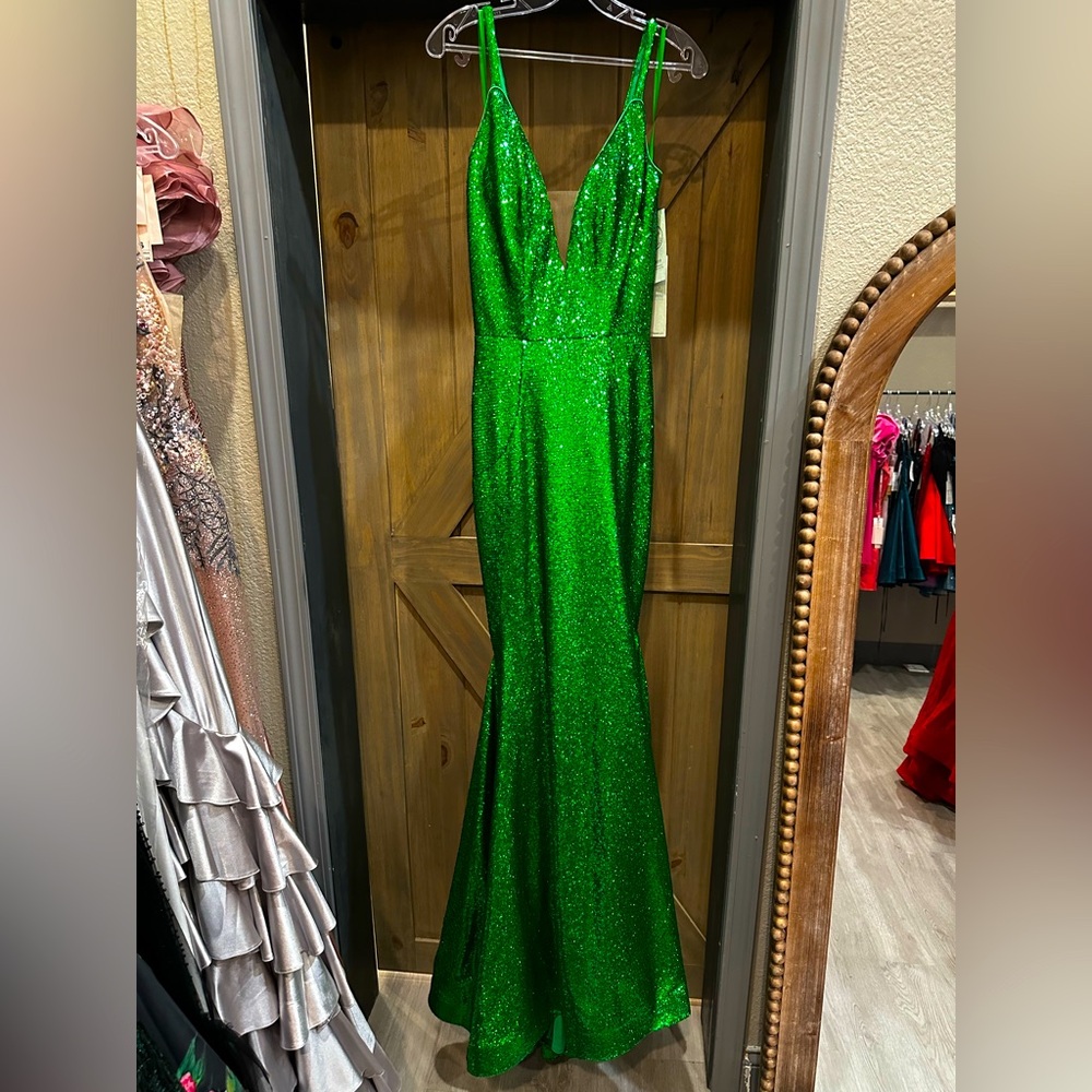 NEW Emerald Ashley Lauren Prom Dress Size 4